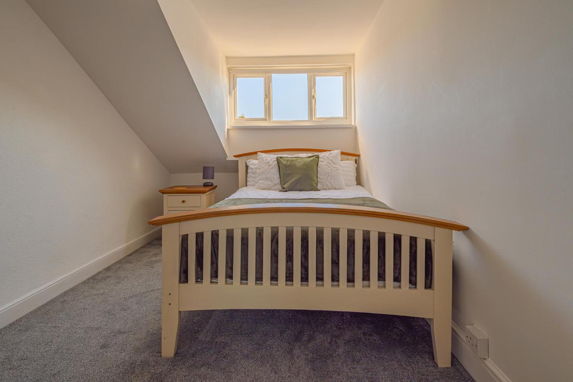 Castleview Coastal Comfort With 2 Parking Spaces Oystermouth Екстериор снимка