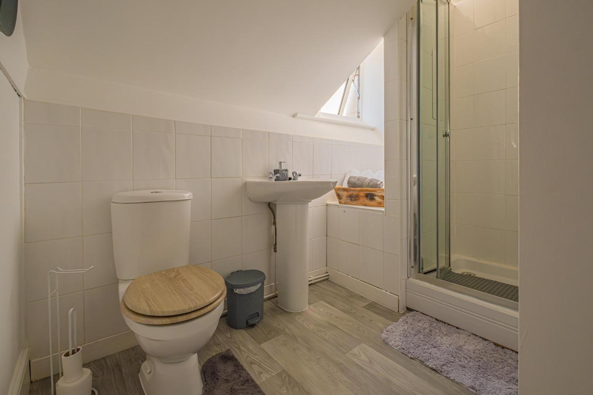 Castleview Coastal Comfort With 2 Parking Spaces Oystermouth Екстериор снимка