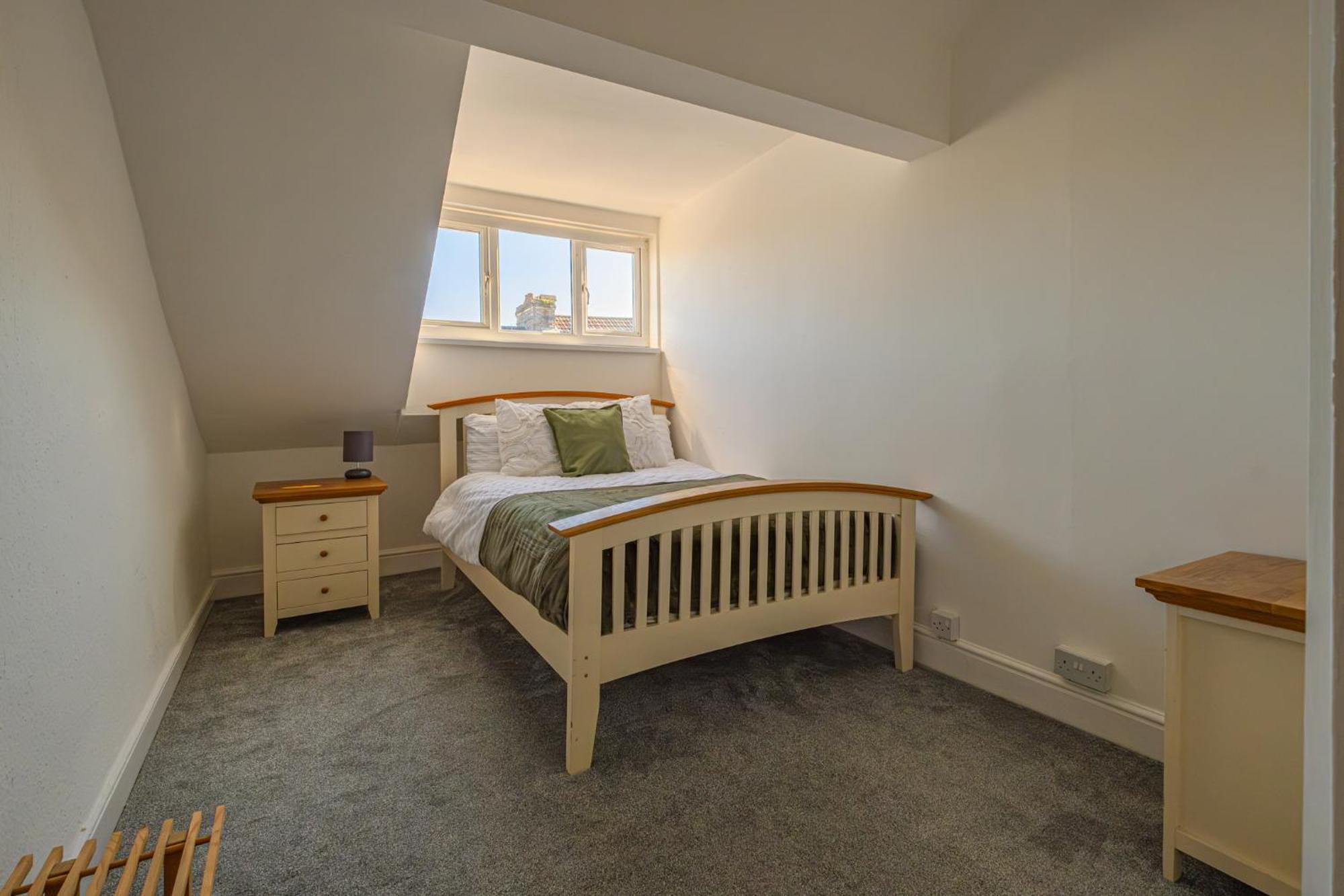 Castleview Coastal Comfort With 2 Parking Spaces Oystermouth Екстериор снимка