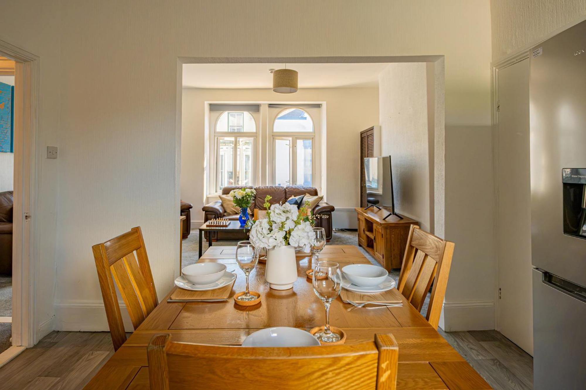 Castleview Coastal Comfort With 2 Parking Spaces Oystermouth Екстериор снимка